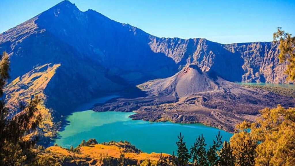 Mount Rinjani: A Lake in the Sky
