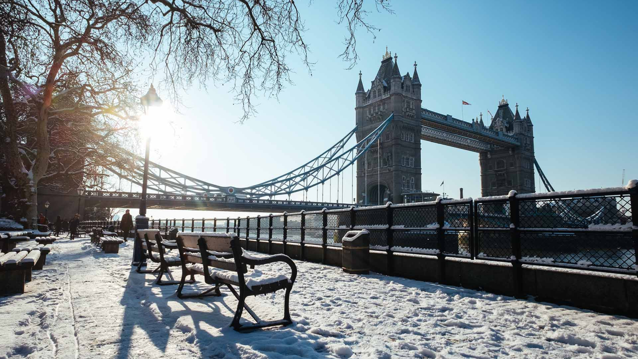 London in Winter: A City Transformed by Season