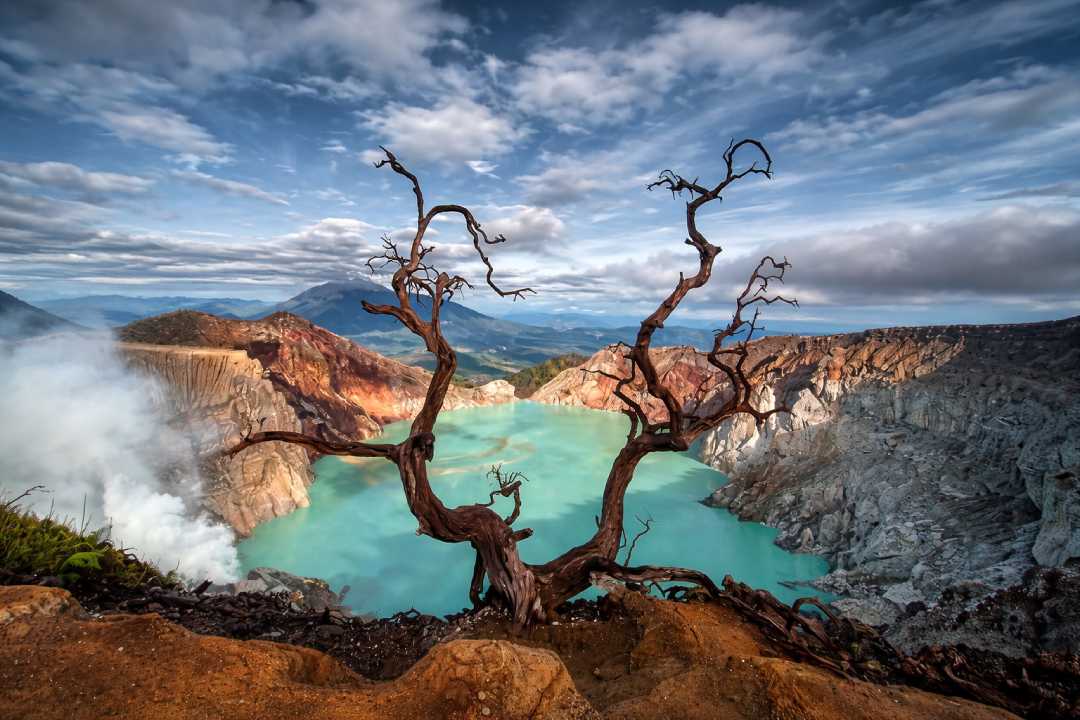 Ijen Crater Natural Beauty and the Blue Fire Phenomenon in Banyuwangi