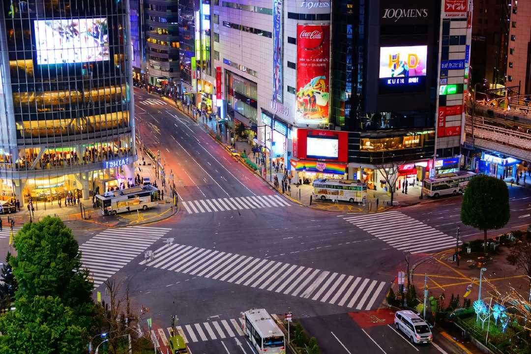 Shibuya Crossing: The World's Busiest Intersection, a Tokyo Icon
