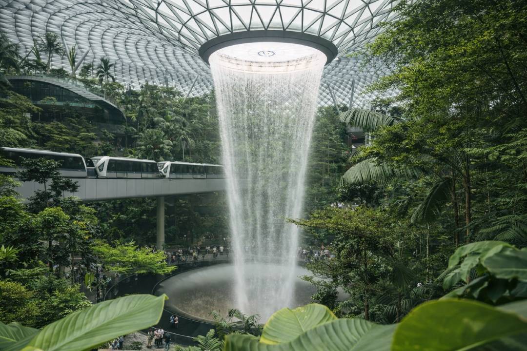 A Must-Visit! Jewel Changi Airport is an Iconic Destination for Visitors to Singapore