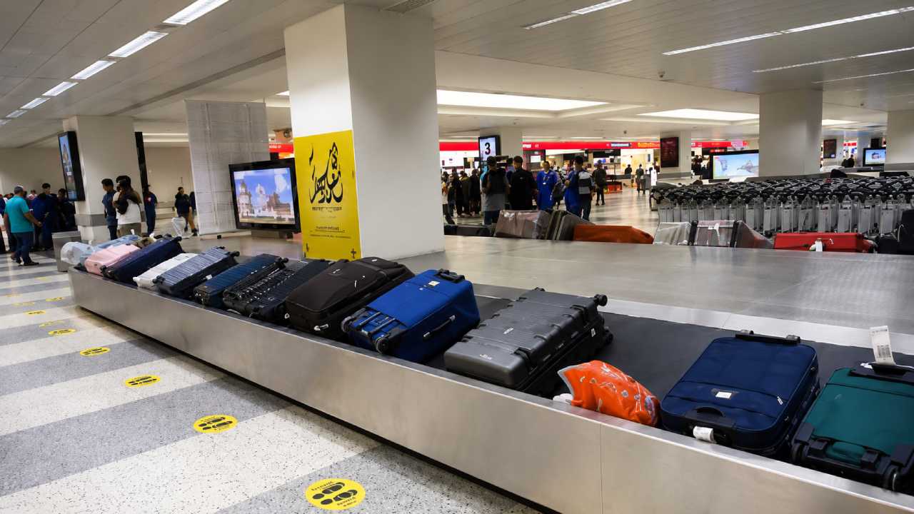 The Smart Traveler’s Secret to Getting Luggage Faster After Landing